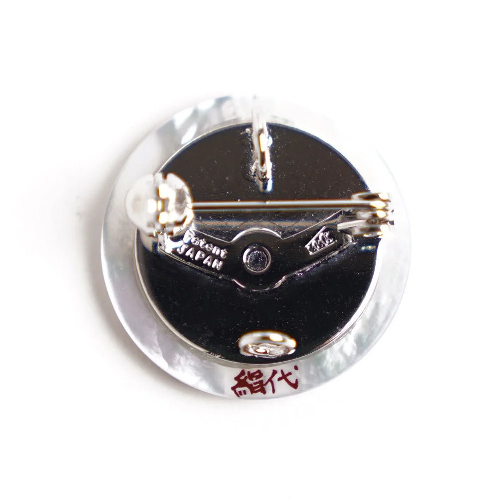 Exquisite Japanese Maki-e Urushi Lacquer Brooch with White South Sea Pearl Shell Owl Design - Traditional Handcrafted Jewelry for Women, Gift for Collectors & Special Occasions