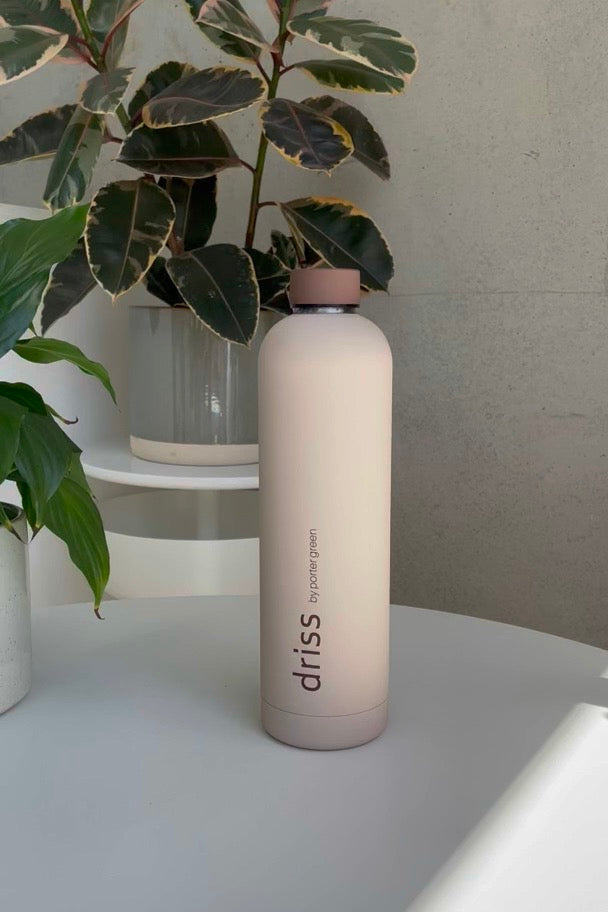 Driss Tunis Latte Insulated Stainless Steel 1L Water Bottle - Keeps Drinks Hot/Cold for 24 Hours - Perfect for Coffee, Tea & Outdoor Activities