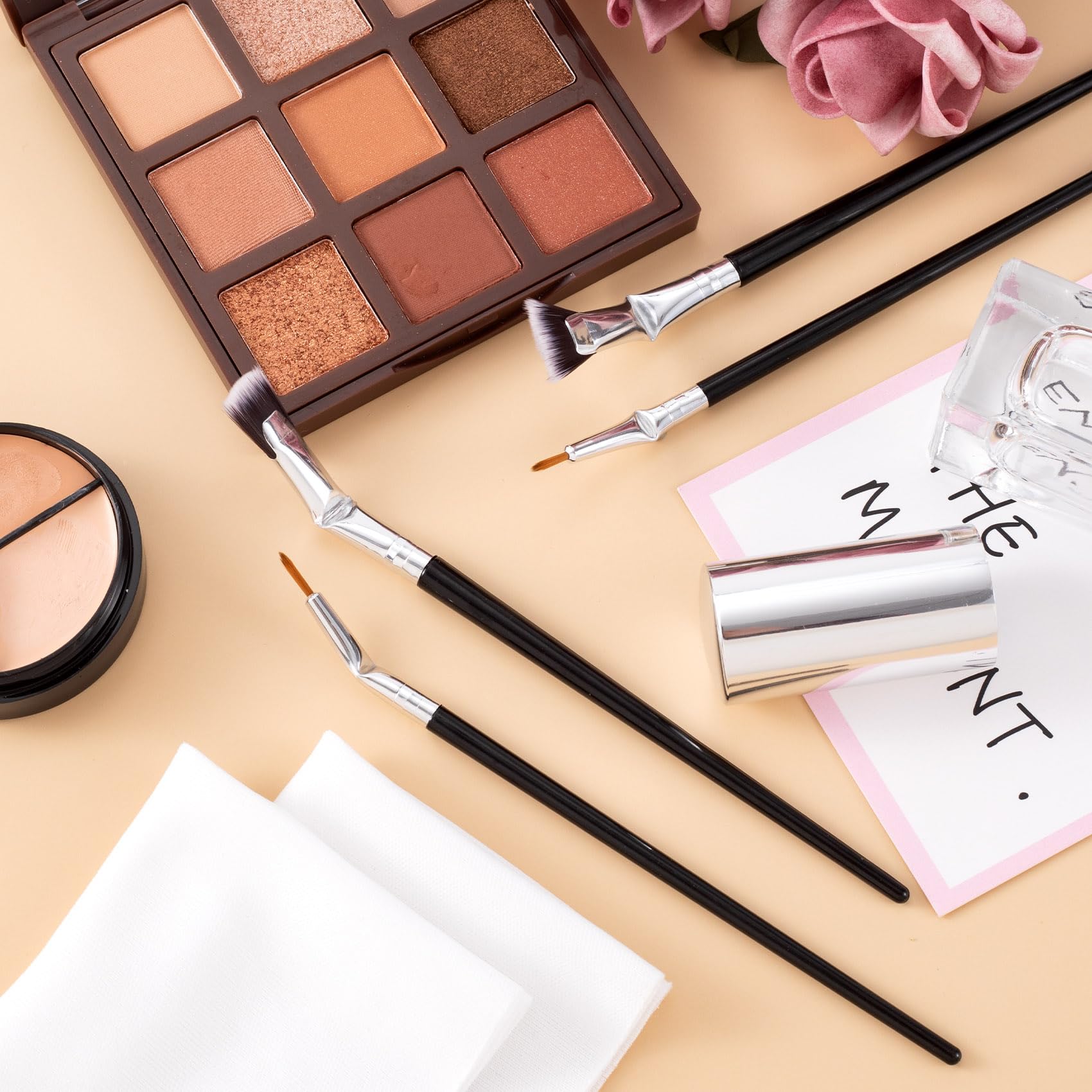 PAGOW Folding Angle Scalloped Lash Brush & Fine Eyeliner Brush Set (2 Pcs) - 2024 New Mascara Fan Brush for Voluminous Lashes, Multifunctional Eyelash Comb Separator Tool - Perfect for Professional Makeup & Home Use
