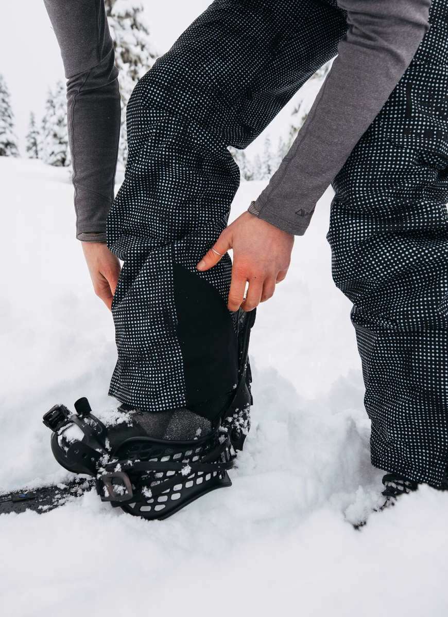 Burton Women's AK Gore-Tex Kimmy Bib Snow Pants 2023 - Waterproof & Insulated Ski Bibs for Women - Perfect for Snowboarding, Skiing & Winter Outdoor Adventures