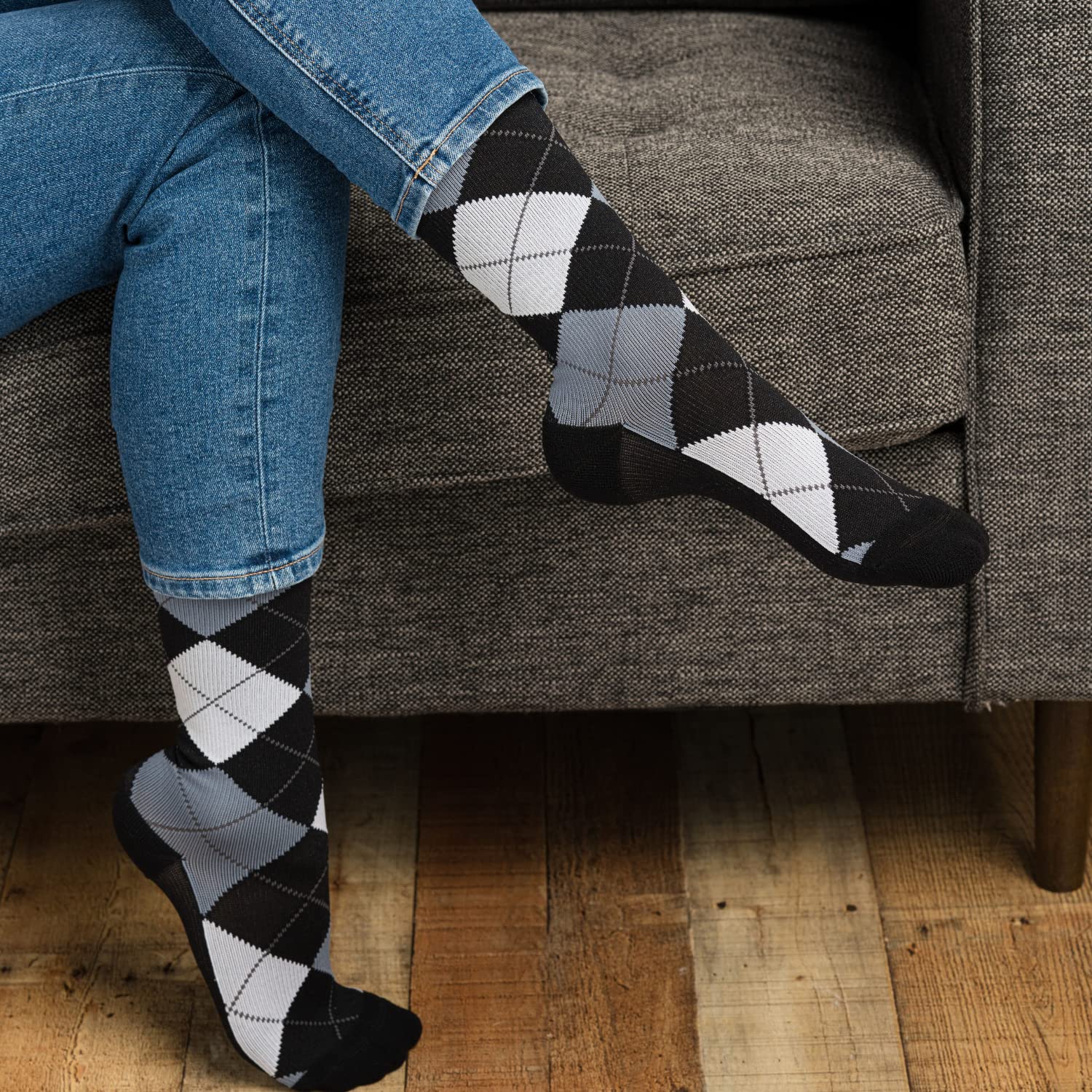 EvoNation Men & Women's 15-20 mmHg Graduated Compression Socks - Moderate Pressure Knee High Argyle Socks for Circulation & Comfort - Perfect for Travel, Sports & Daily Wear