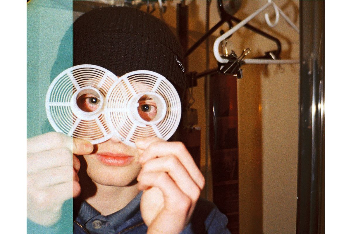 Lomography Lomomatic 110 Film Camera with Flash - Golden Gate Edition | Vintage Style 110 Film Photography for Travel, Parties & Retro Enthusiasts