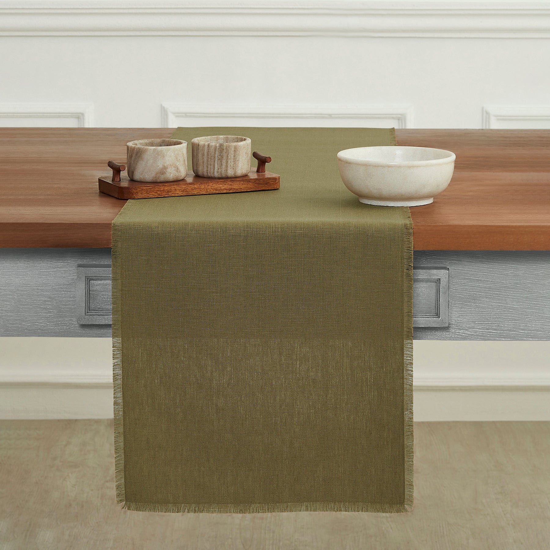 Elegant Fringe Table Runner for Dining Room Decor - Perfect for Weddings, Parties, and Home Decor