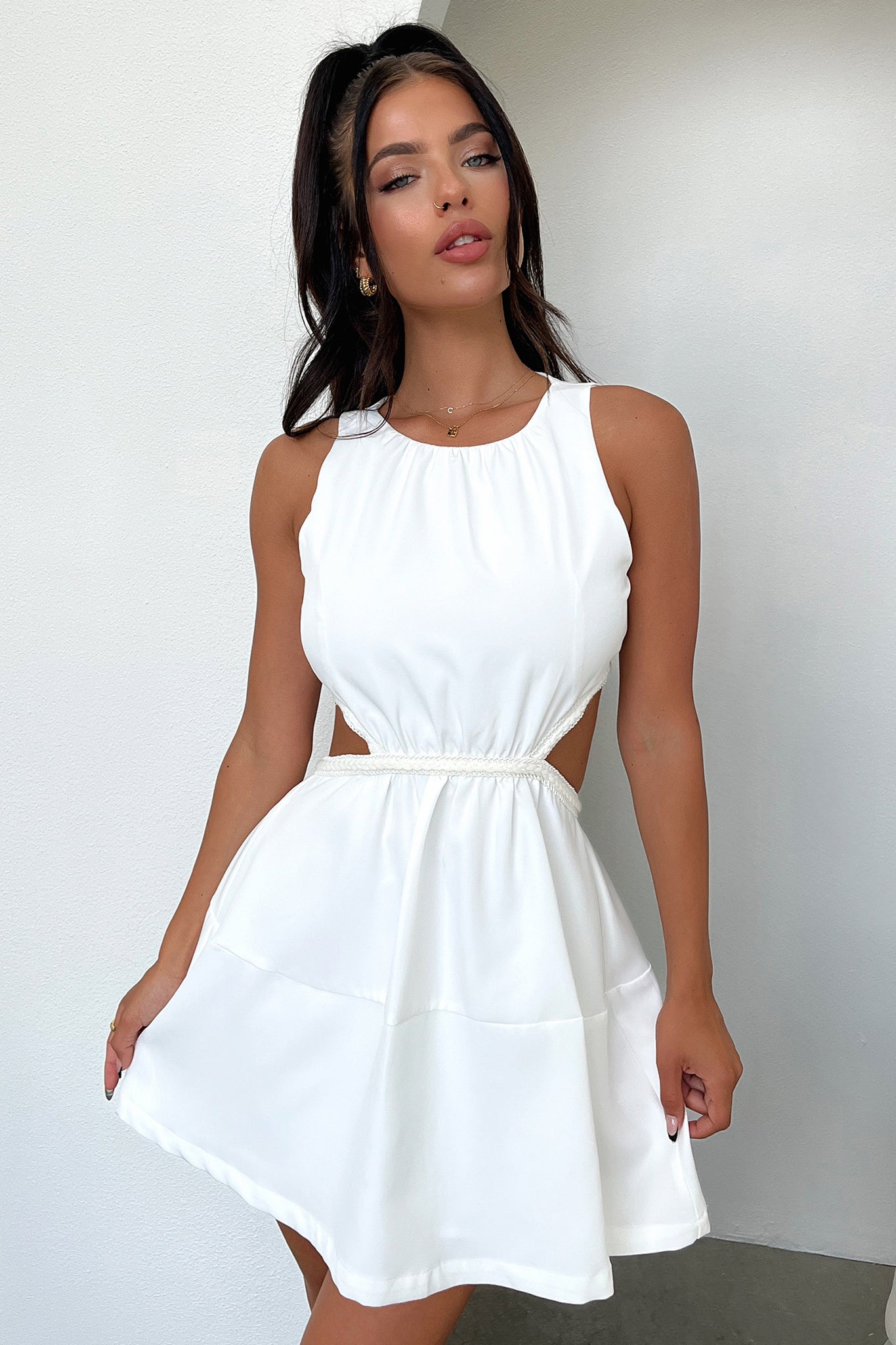 Elita Dress - Elegant White Women's Dress for Casual Wear, Parties & Special Occasions | Perfect for Weddings, Dates & Office Events