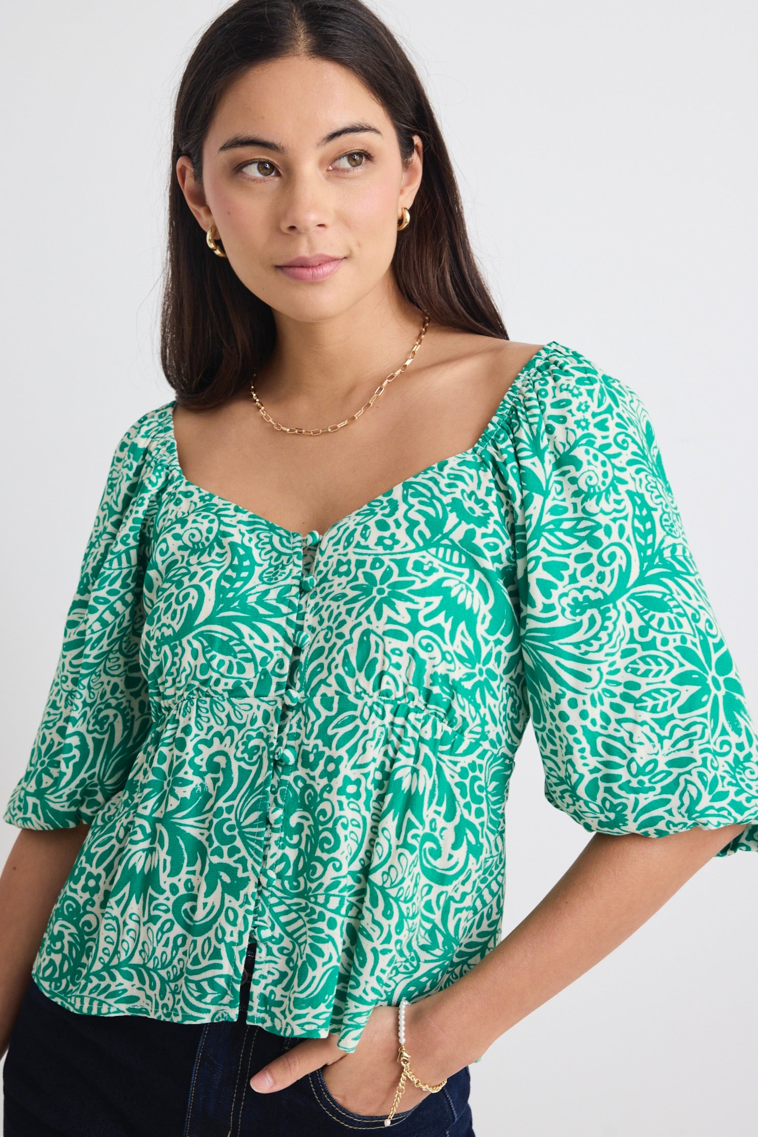 Amulet Green Batik Print Sweetheart Neck Short Sleeve Top - Stylish Floral Summer Blouse for Women, Perfect for Beach Vacations & Casual Outings