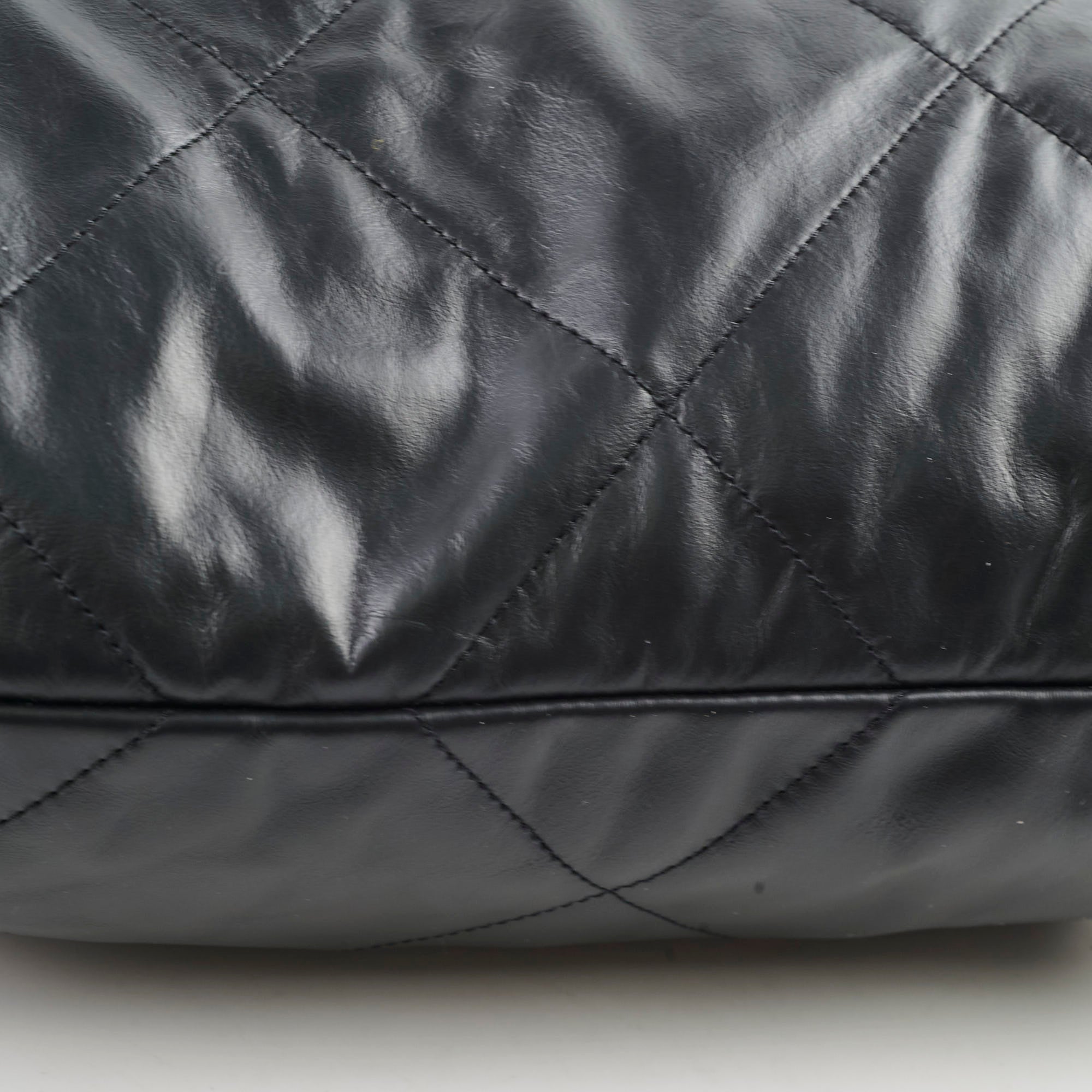 Authentic Chanel Medium 22 Bag in Black with Microchip - Luxury Designer Handbag for Women | Perfect for Evening Events, Date Nights & Special Occasions