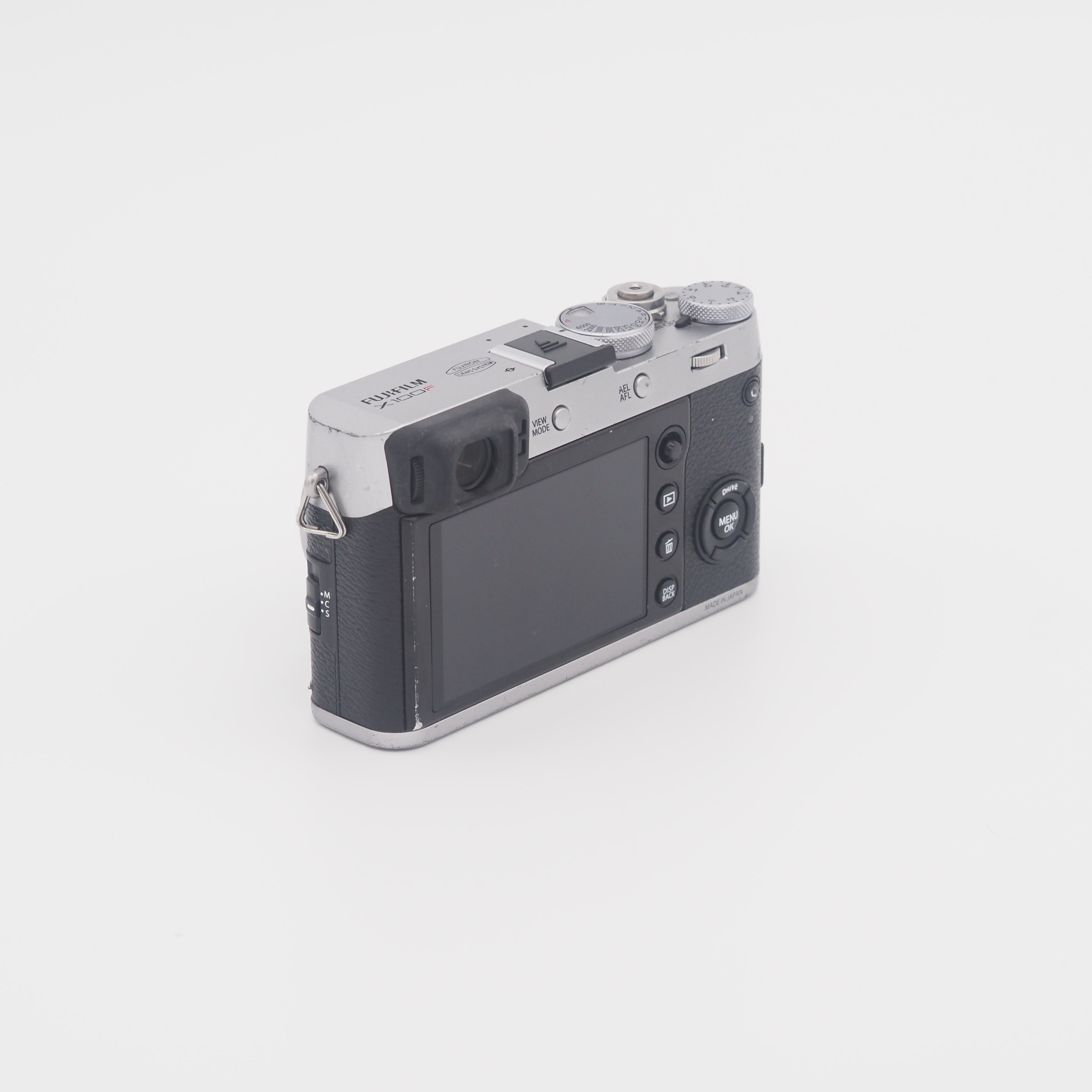 FUJIFILM X100F Digital Camera 24.3MP APS-C Sensor - Silver (Used/Pre-Owned) | Compact Travel & Street Photography Camera for Professionals & Enthusiasts