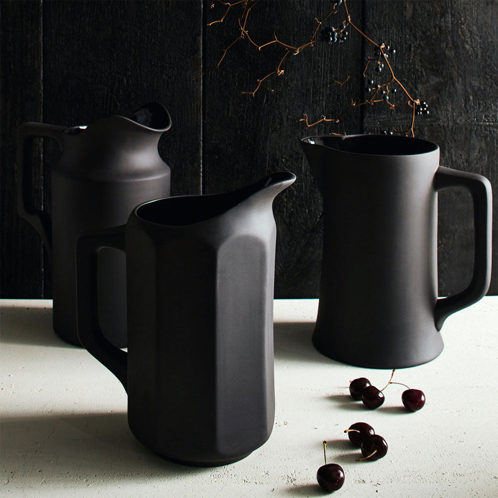 Premium Black Stoneware Pitcher - Handcrafted Ceramic Water Jug for Kitchen, Dining & Home Decor - Perfect for Iced Tea, Lemonade & Entertaining Guests