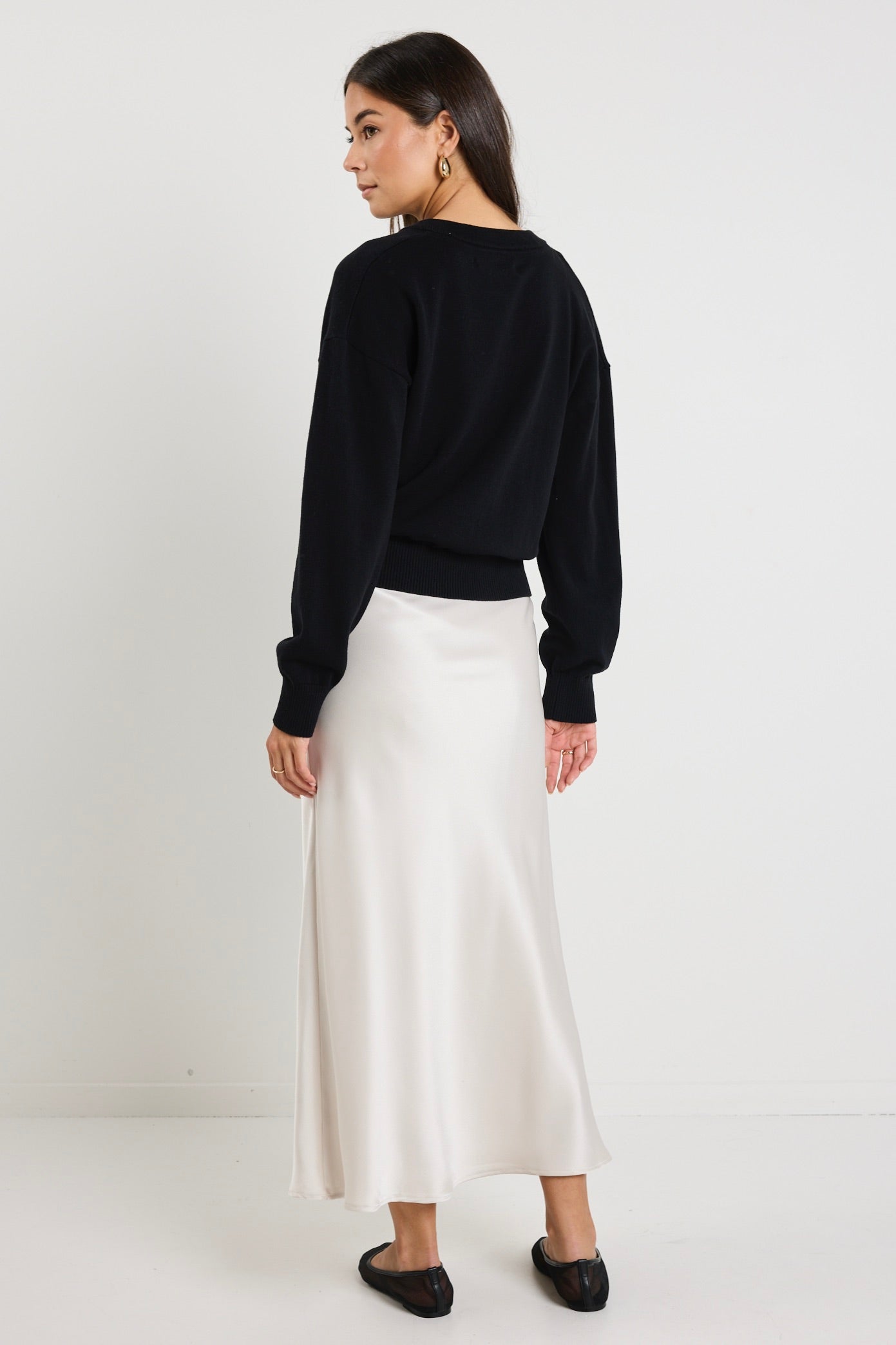 Soft Black Cotton Fine Knit Crew Cardigan for Women - Cozy Fall & Winter Layering Essential