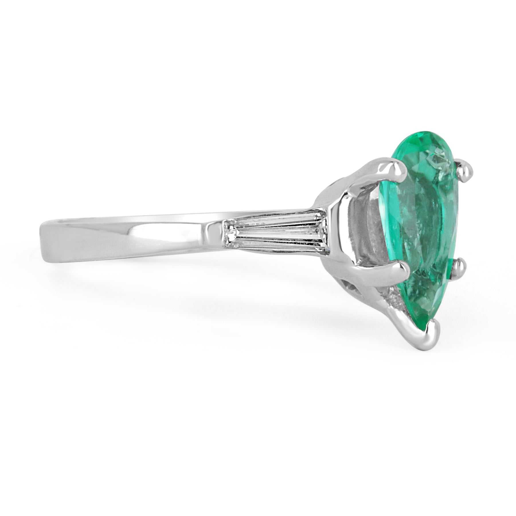 1.49tcw Pear Cut Colombian Emerald & Tapered Baguette Diamond Ring in 18K Gold - Elegant Jewelry for Weddings, Anniversaries & Special Occasions