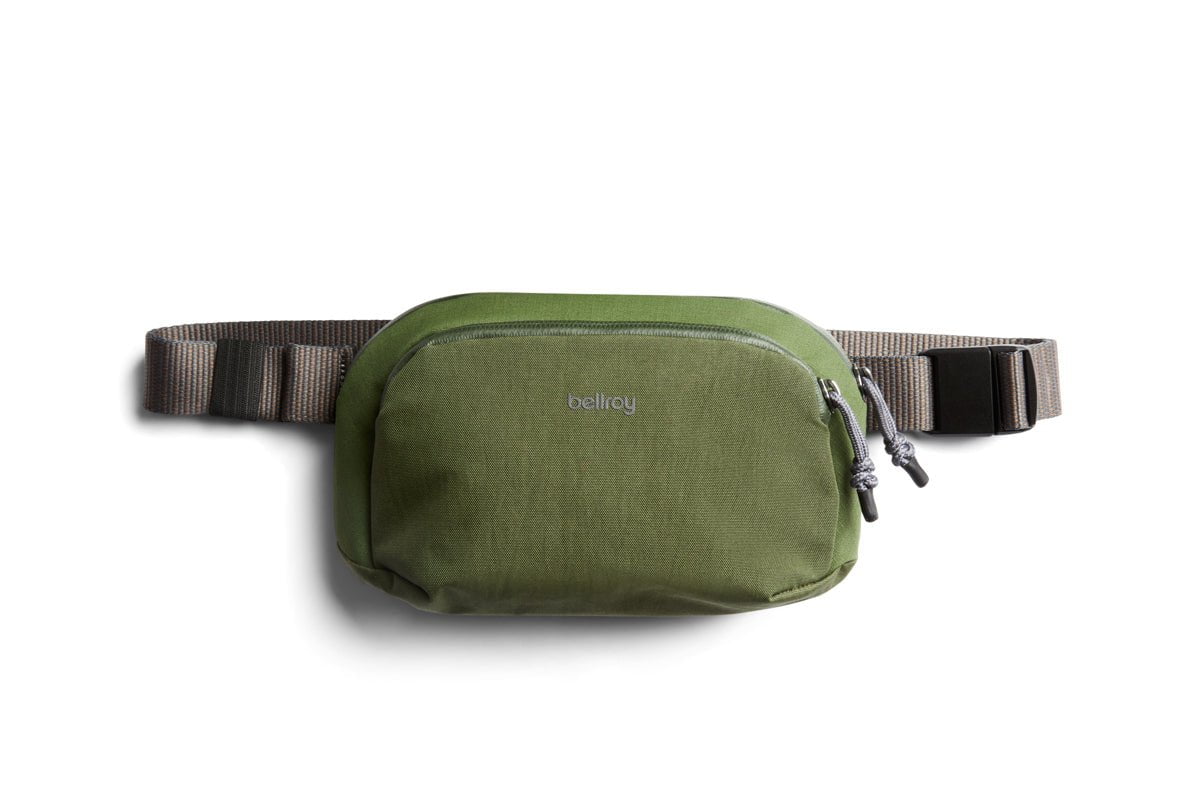 Bellroy Venture Hip Pack 1.5L - Water-Resistant Waist Bag for Travel, Hiking & Everyday Use - Compact Crossbody Fanny Pack with Adjustable Strap (Black)
