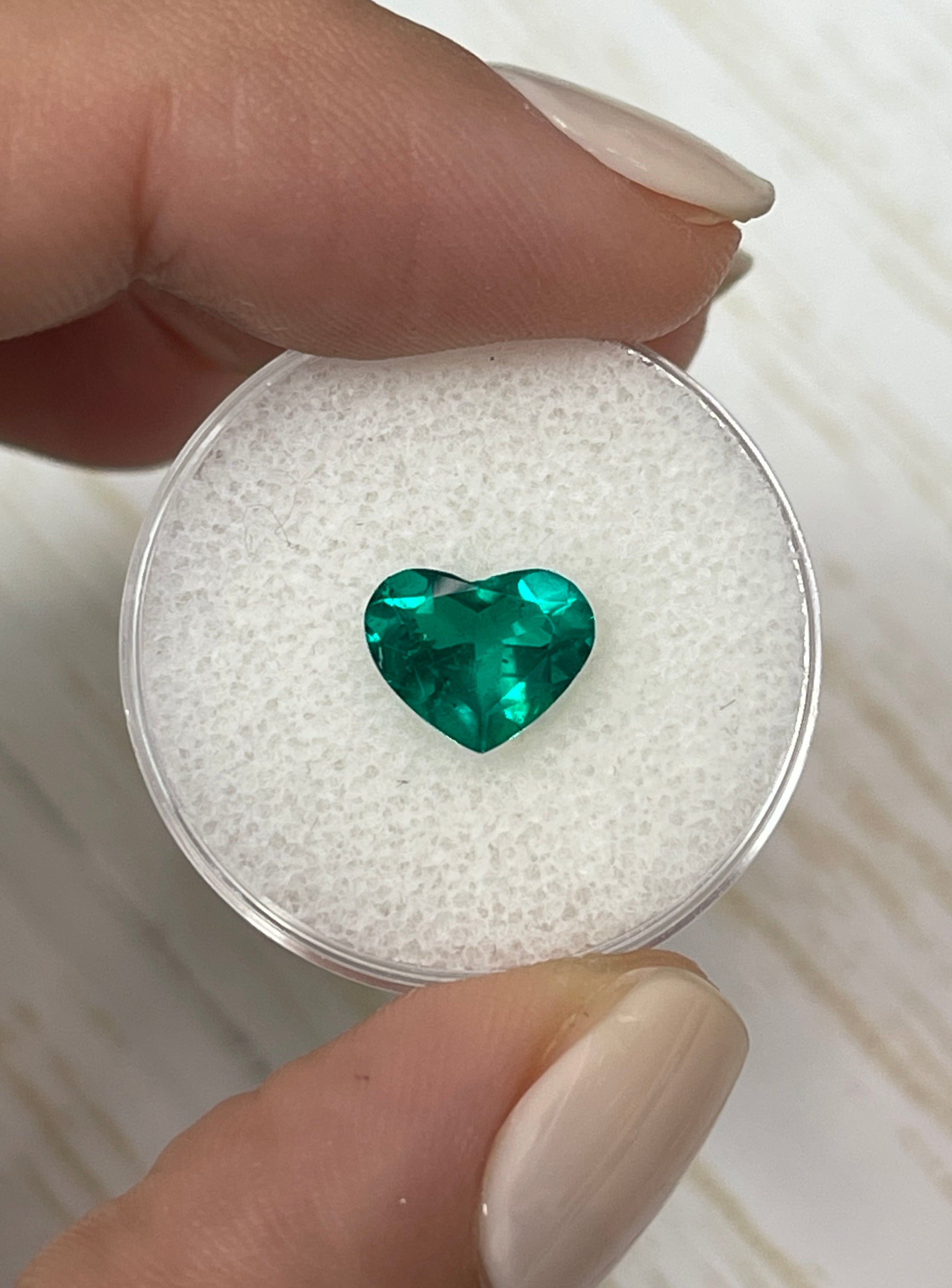 1.55 Carat Vivid Muzo Green Natural Loose Colombian Emerald Heart Cut Gemstone - Perfect for Engagement Rings, Fine Jewelry & Luxury Gifts
