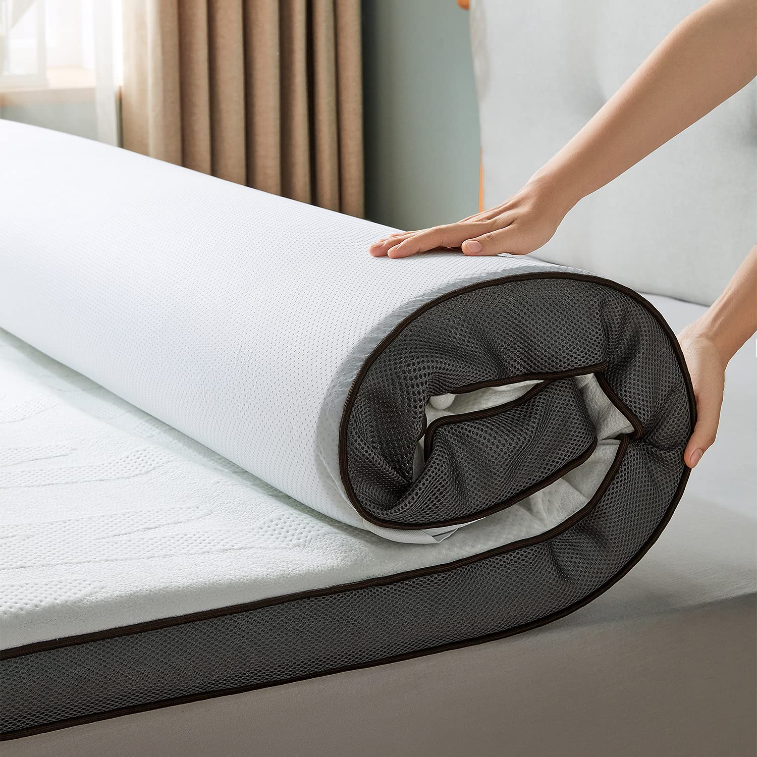LINSY LIVING 3 Inch Cooling Gel Memory Foam Mattress Topper - Queen Size with Ventilated Design, Removable Washable Cover & Non-Slip Bottom | Pressure Relief for Back Pain, Hot Sleepers & Side Sleepers - Perfect for Guest Beds, Dorms & Home Use