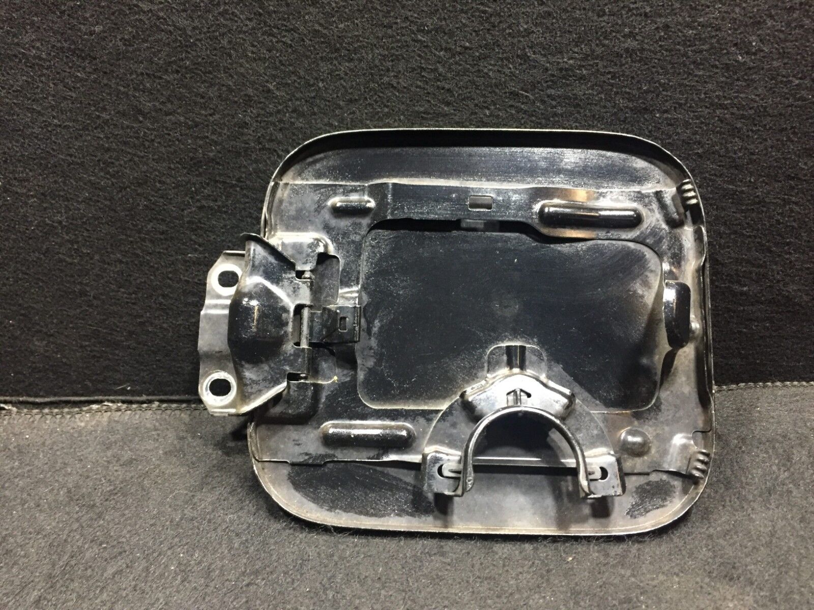 2002-2006 Honda CR-V CRV OEM Fuel Tank Door - Perfect Replacement for Gas Cap Cover | Ideal for Car Repair & Maintenance