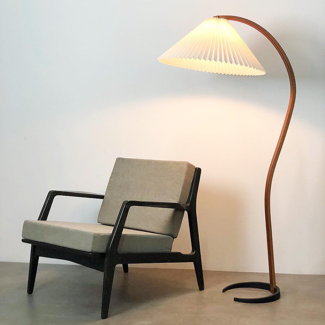 Modern Caprani Floor Lamp - Adjustable LED Standing Light for Living Room, Bedroom & Office - Warm White & Cool White Dimmable Lighting - Perfect for Reading, Relaxing & Decor