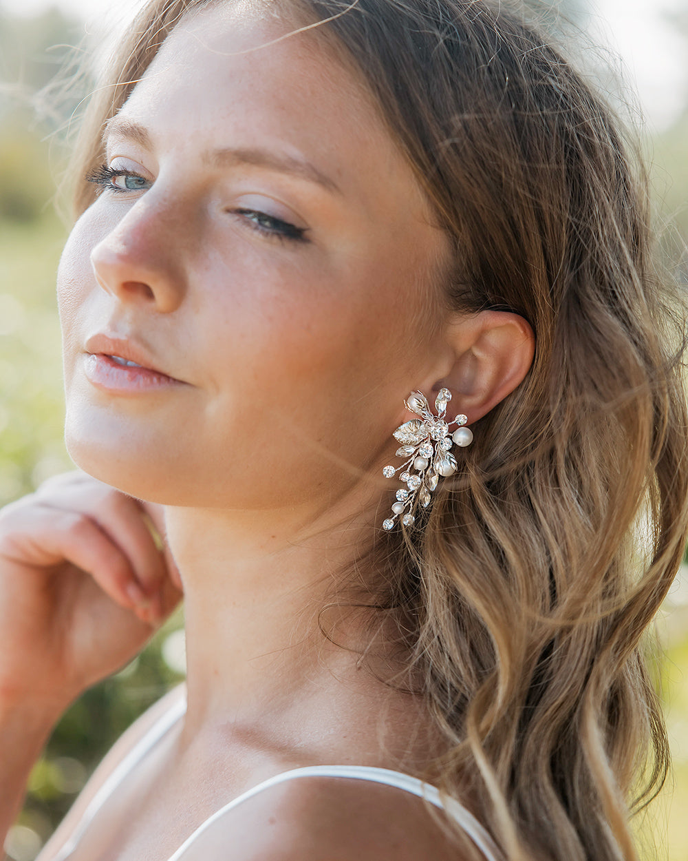 Alessia Elegant Gold Hoop Earrings for Women - Trendy Fashion Jewelry Gift for Everyday Wear & Special Occasions