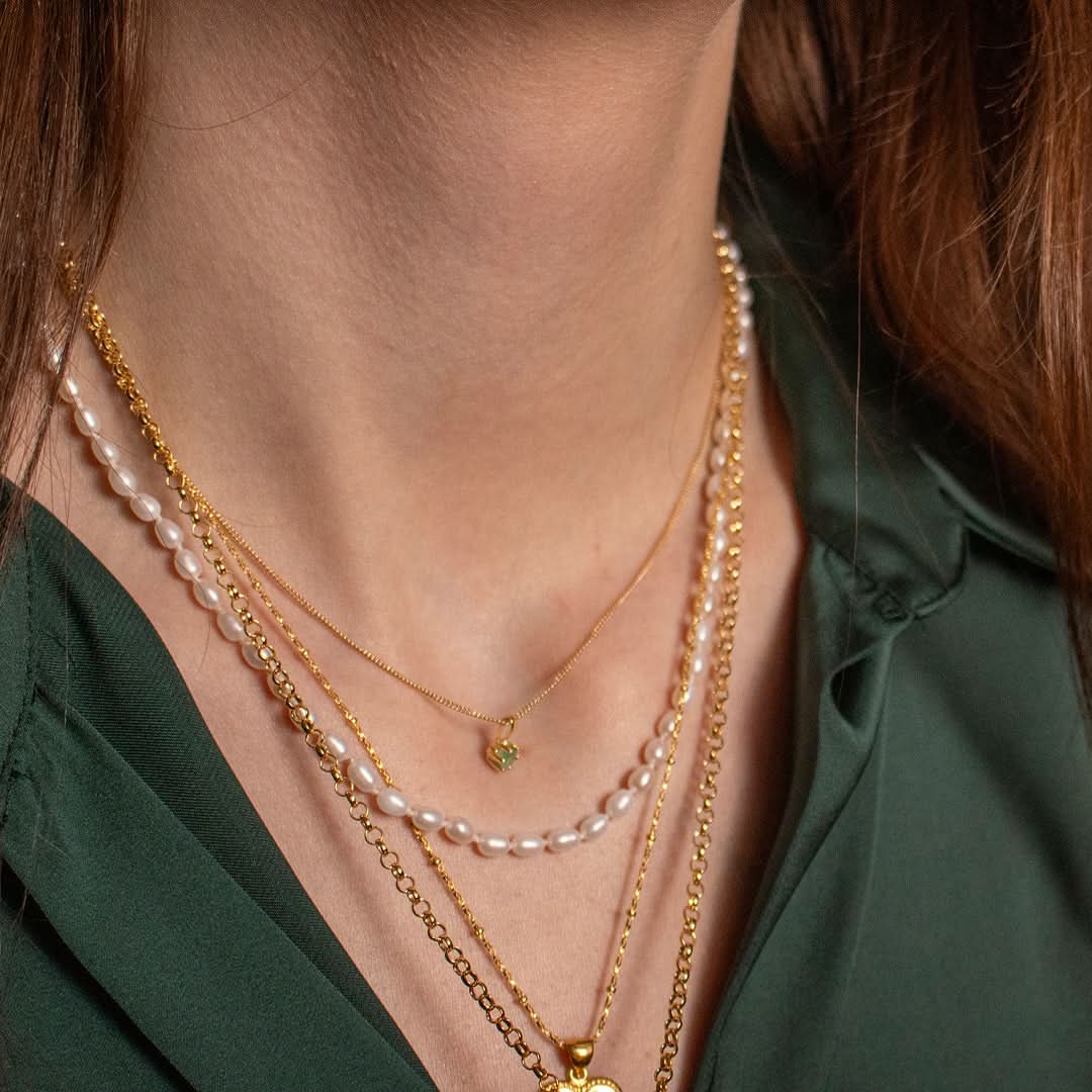Exquisite 14K Gold Emerald Charm Necklace for Women - Perfect for Weddings, Anniversaries & Special Occasions