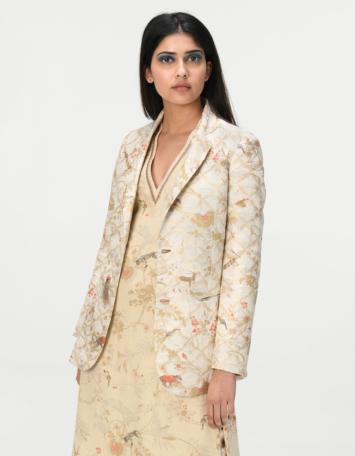 Rana Blazer Silk Brocade Ivory - Elegant Women's Formal Jacket for Office Wear, Evening Events & Special Occasions