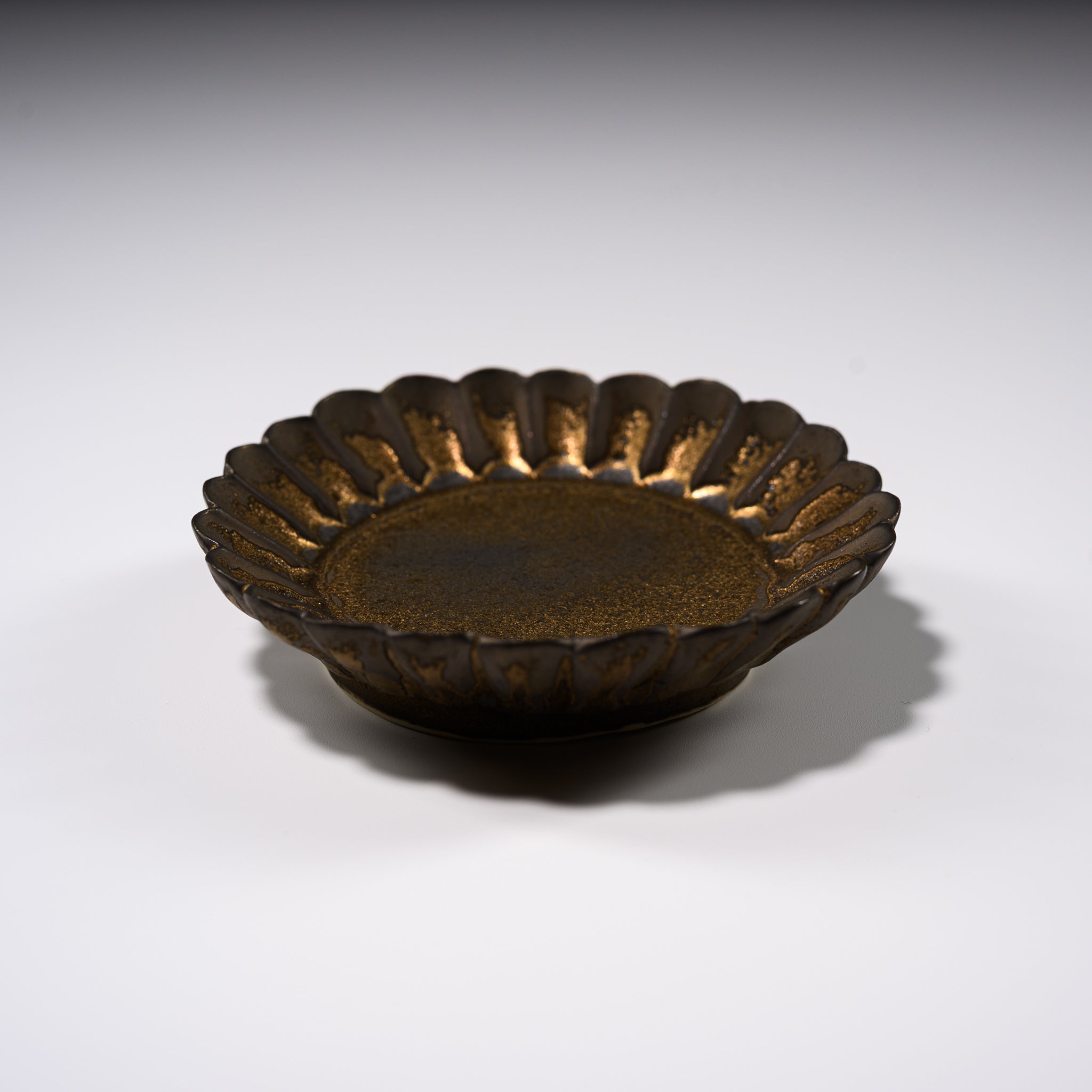 Handmade Usukiyaki Small Dish - Chrysanthemum Pattern Ceramic Appetizer Plate | Japanese Style Mini Serving Dish for Sushi, Soy Sauce, Wasabi & Condiments